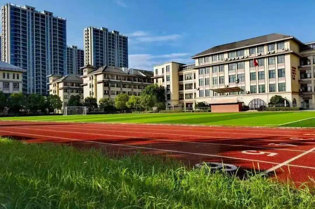 2025清镇冲刺大约一年学费多少（top5清镇实力榜单一览）